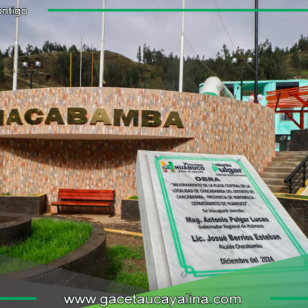Chacabamba estrena plaza central tras un siglo de espera