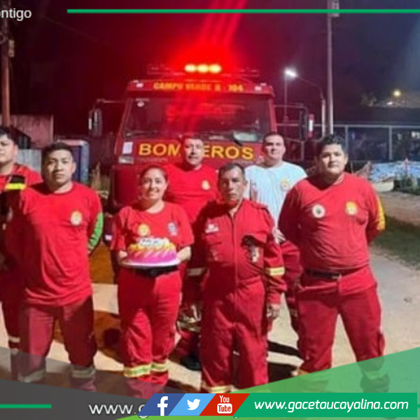 Gracias a la colaboración de los vecinos se amenizó un compartir con los Bomberos de Campo Verde.