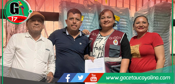 Entregan 100 sillas para local comunal