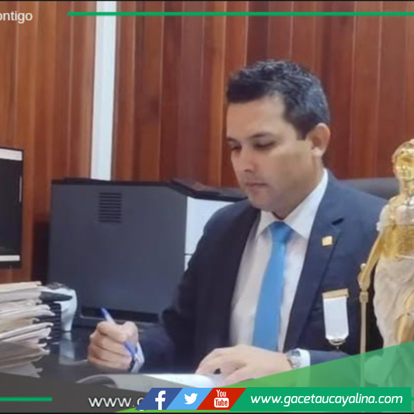 Corte Superior de Justicia de Ucayali dicta medidas contra profesor acusado de acoso.