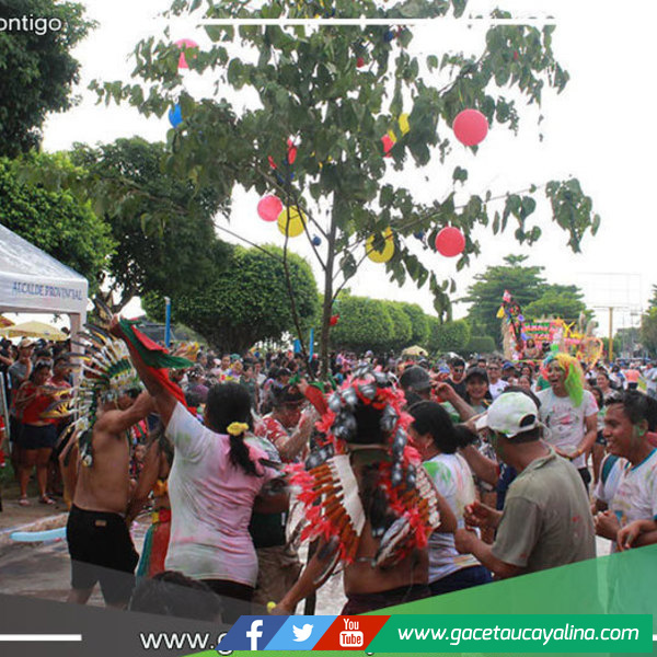 Alcalde Rodolfo Lovo Tello lideró el cierre espectacular de los festejos carnavaleros en Ucayali