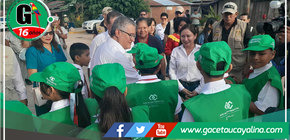 Alcaldesa Janet Castagne Encabeza Formación en I.E. N° 64026 Manantay junto a Distinguidas Autoridades