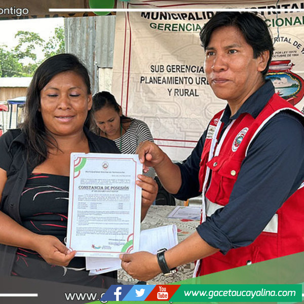 Municipalidad de Yarinacocha entrega 40 constancias de posesión en A.H. Los Magníficos de Primavera
