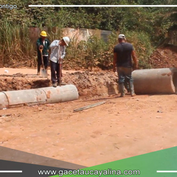 Trabajos de mejoramiento de colocación de tubos de concreto en alcantarillas se realizó en la Av. Radar y Túpac Amaru 