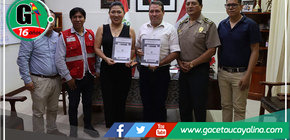 Alcaldesa de Yrinacocha entrega título de terreno para construcción de comisaría 
