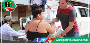  Regidores de la Municipalidad Provincial de Ucayali brindan ayuda a afectados por inundaciones en Contamana