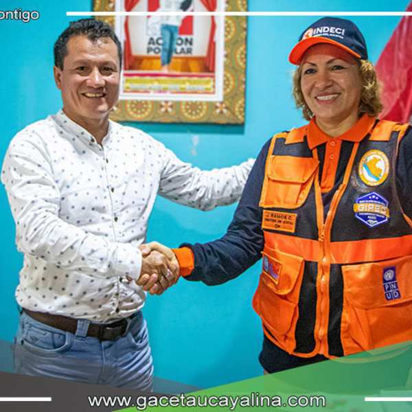 Directora del INDECI Ucayali se reúne con alcalde de Tahuanía para abordar medidas de prevención