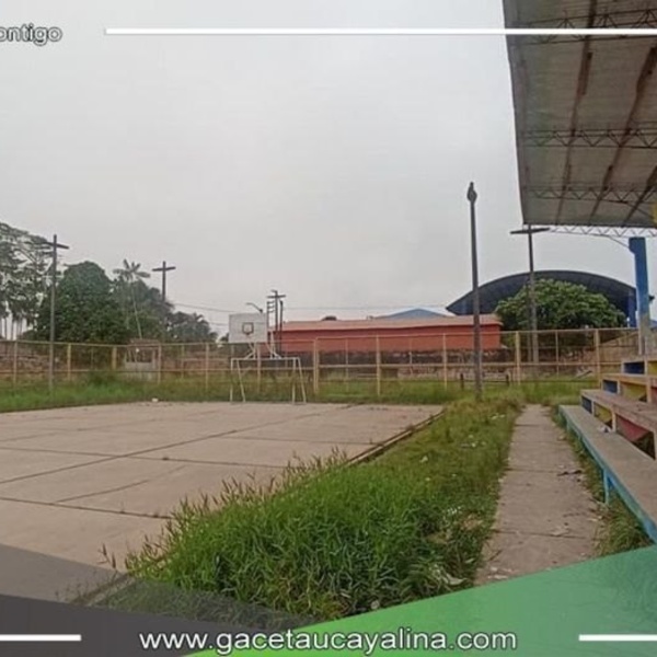 Fumones invaden losa deportiva del asentamiento humano Simón BolÍvar