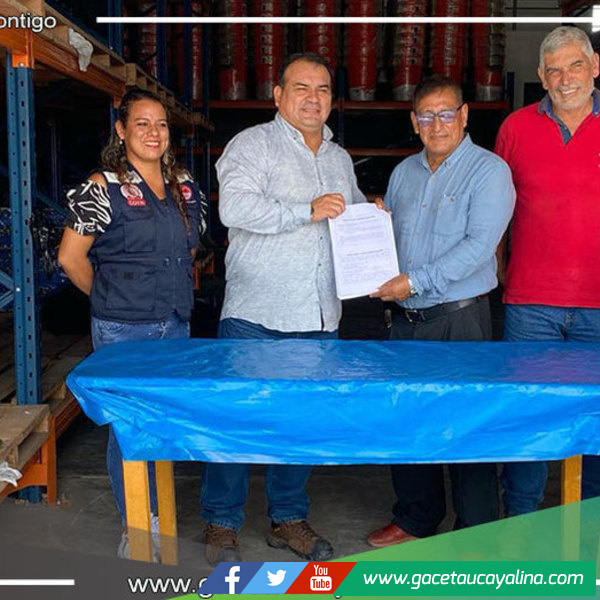 Alcalde provincial de Ucayali recibe primera dotación de ayuda humanitaria para afectados por inundaciones