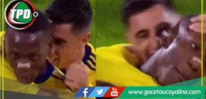 Luis Advincula fue mordido por tremenda asistencia