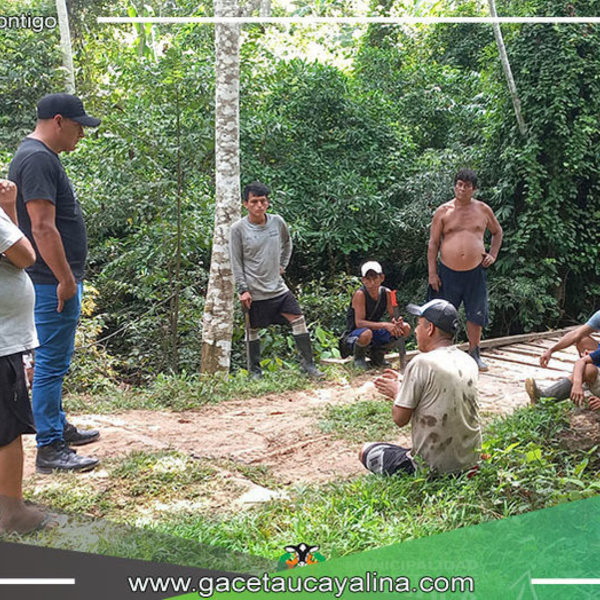 Municipalidad de Irazola ejecuta mantenimiento de vía entre caseríos Nueva Esperanza y Vencedores