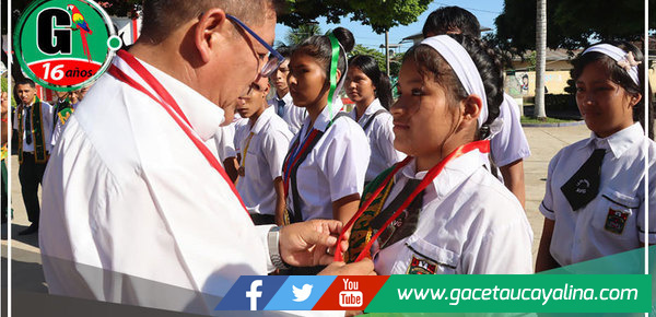 Alcalde de Ucayali lidera ceremonia de clausura y reconocimiento a alcaldes escolares