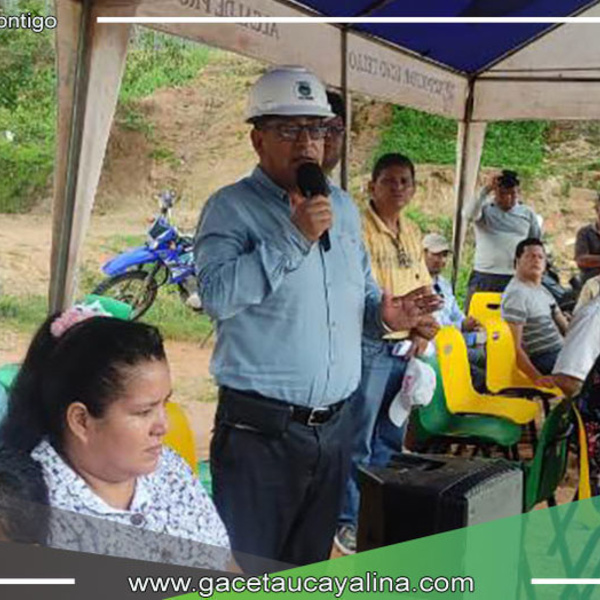 Alcalde Rodolfo Lovo Tello entrega obra de alcantarillado en el Barrio La Marina