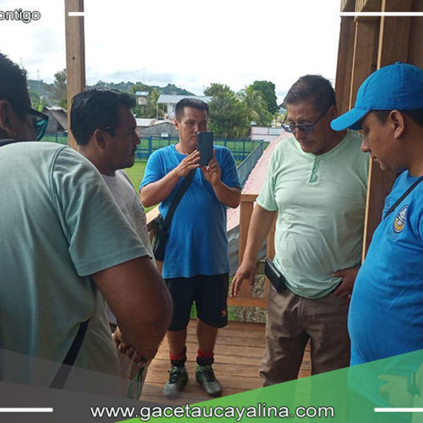 Rodolfo Lovo Tello y Percy Ruiz Vargas inspeccionan mejoras en estadio municipal de Ucayali