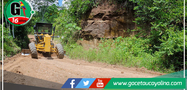 Alcalde Saavedra lidera iniciativa de mantenimiento vial en ruta hacia Alto Robles en Irazola