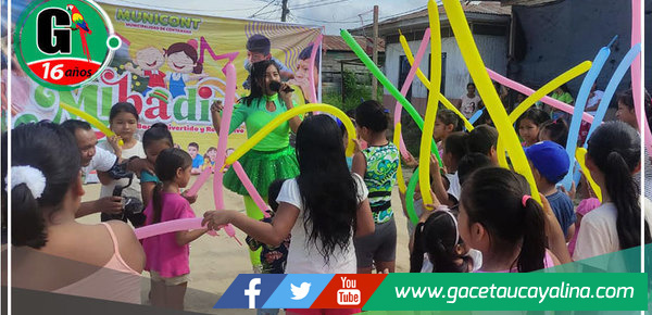 Niños y niñas disfrutan de juegos y concursos en el pasaje "Samuel Barsesath" en Contamana