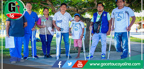 Municipalidad entrega muletas a personas con discapacidad