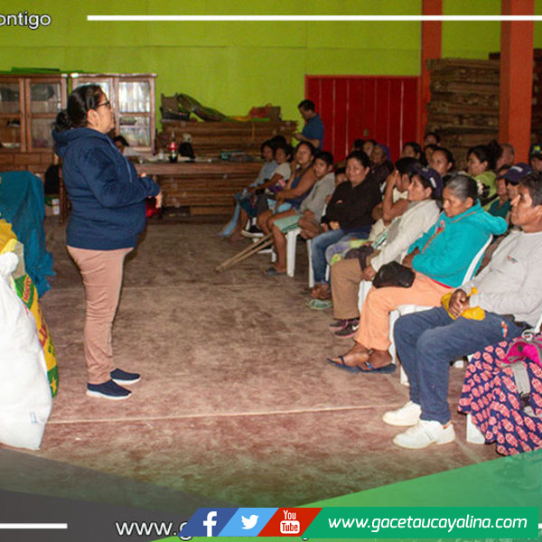 Entrega de víveres a personas discapacitadas en Atalaya 