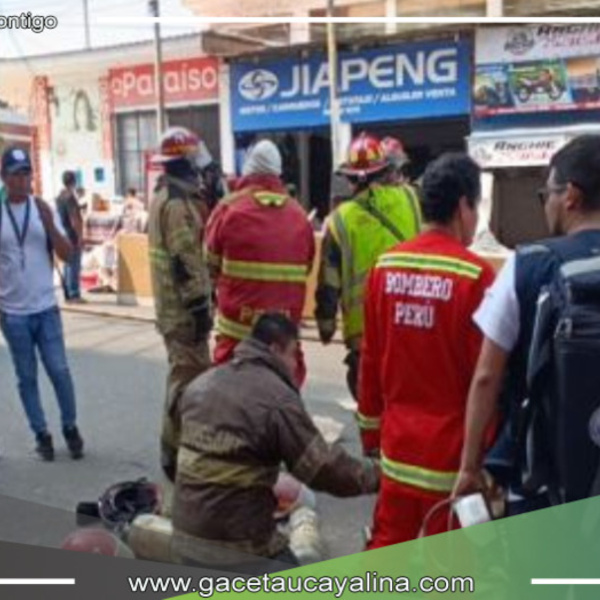 Incendio en ferretería de Tarapoto deja cuatro heridos