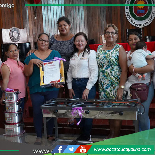 Alcaldesa Janet Castagne premia a los ganadores del "Juane más rico"