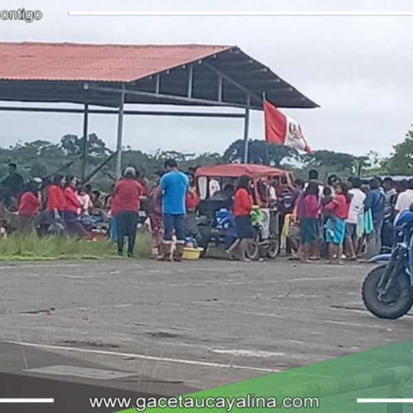 Personal de la policía asignados a Pavayacu y trompeteros dentro del lote 8
