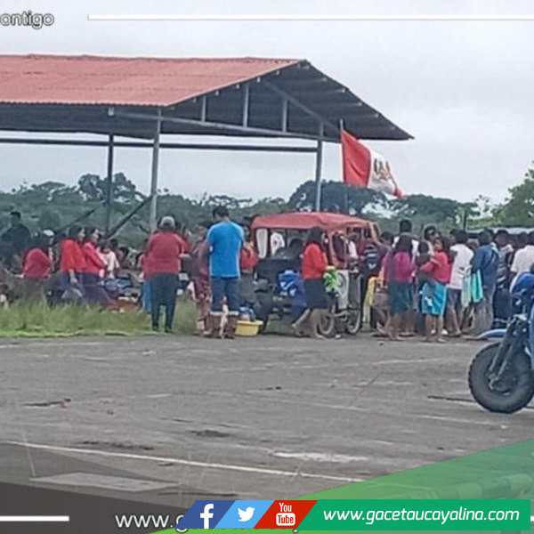 Personal de la policía asignados a Pavayacu y trompeteros dentro del lote 8