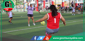 Fútbol femenino corona a campeona a Barrio Maquía en Contamana