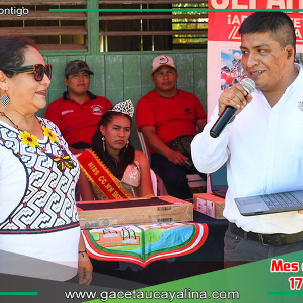 Alcalde de Sepahua impulsa la educación con entrega de laptops en el 49° aniversario de la C.N. Bufeo Pozo