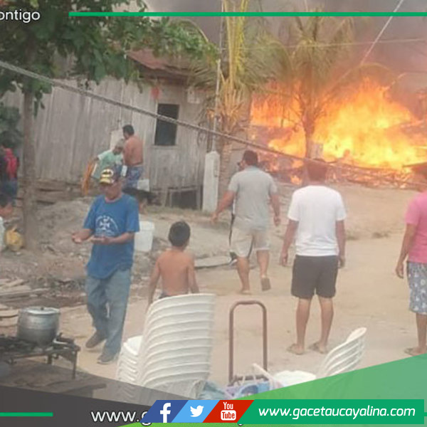 Incendio devasta 15 viviendas en el distrito de Manantay