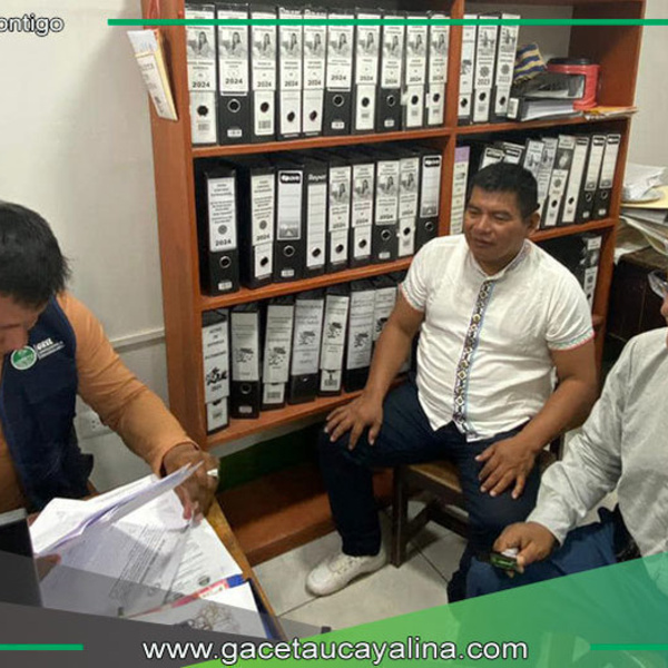 Alcalde de Contamana y comunidades indígenas logran dotación de mobiliario escolar para educación inicial