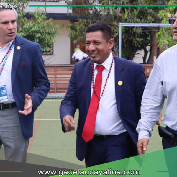 Gobernador René Chávez y alcalde Rodolfo Lovo priorizan agua y desagüe para provincia de Ucayali