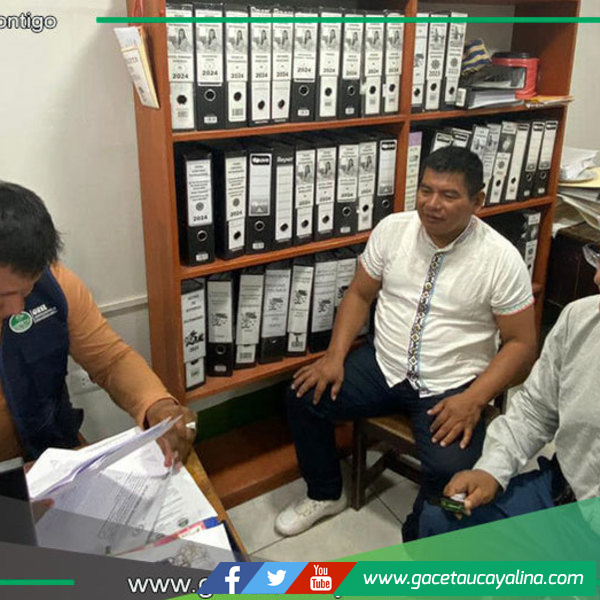 Alcalde de Contamana y comunidades indígenas logran dotación de mobiliario escolar para educación inicial