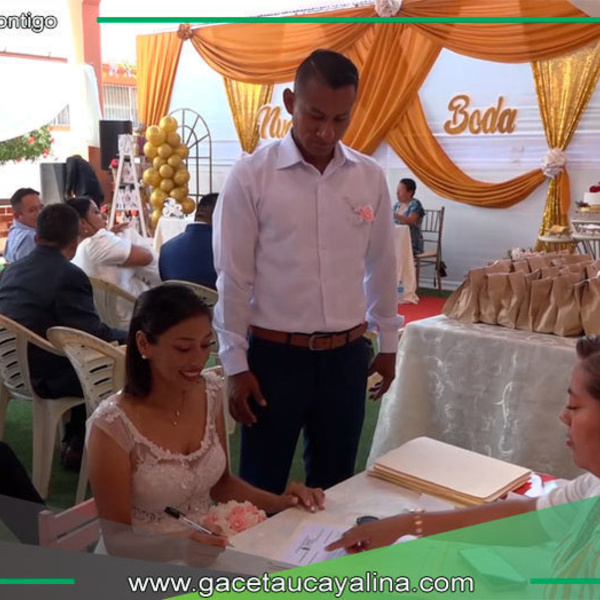 Quince Parejas se Casan en el Primer Matrimonio Civil Comunitario Externo en Pucallpa