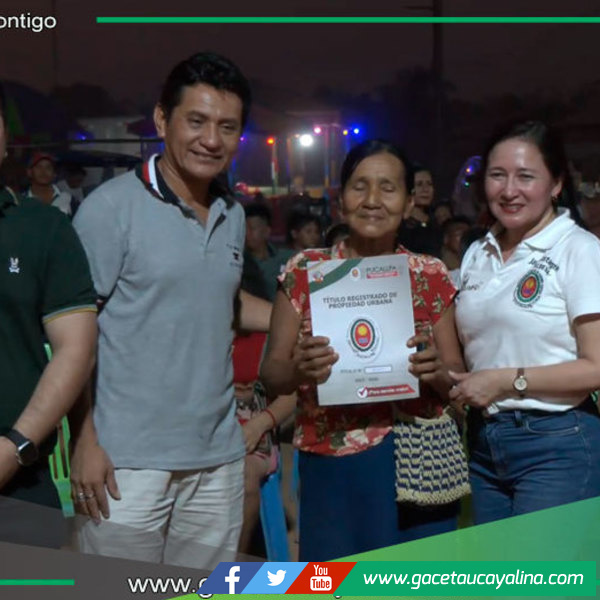 127 títulos de propiedad fueron entregados a familias del A.H. Jardines de Manantay