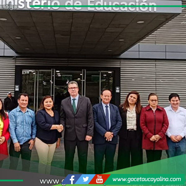 Alcaldes de Atalaya logran avances con Ministro de Educación