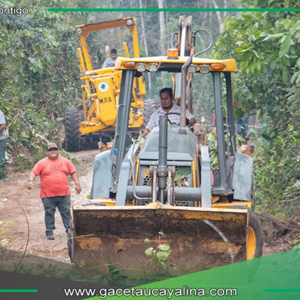Municipalidad de Atalaya mejora ruta hacia Brasil para caravana de integración