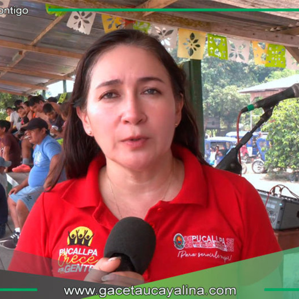 Alcaldesa Janet Castagne celebra aniversario en caserío EGA