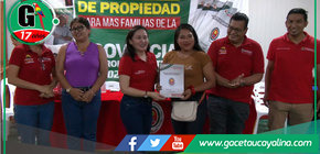 Alcaldesa Janet Castagne entrega títulos de propiedad en Coronel Portillo