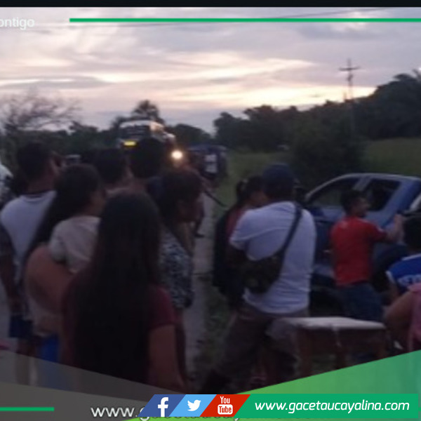 Camioneta se despista en carretera Federico Basadre.
