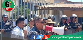 Protesta de maestros bilingües frente a UGEL Coronel Portillo genera tensión