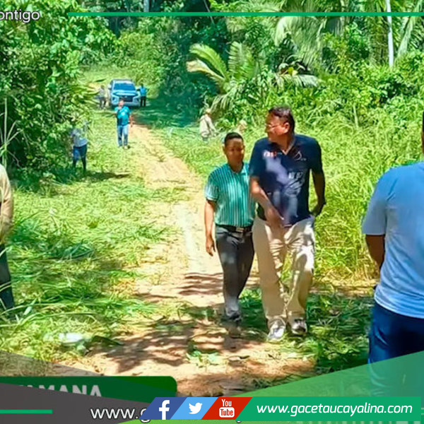 Regidores de municipalidad supervisan trabajos en carretera Villa Contamana