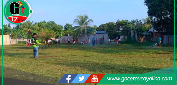 Limpian y cultivan barrio Campo Verde en Contamana