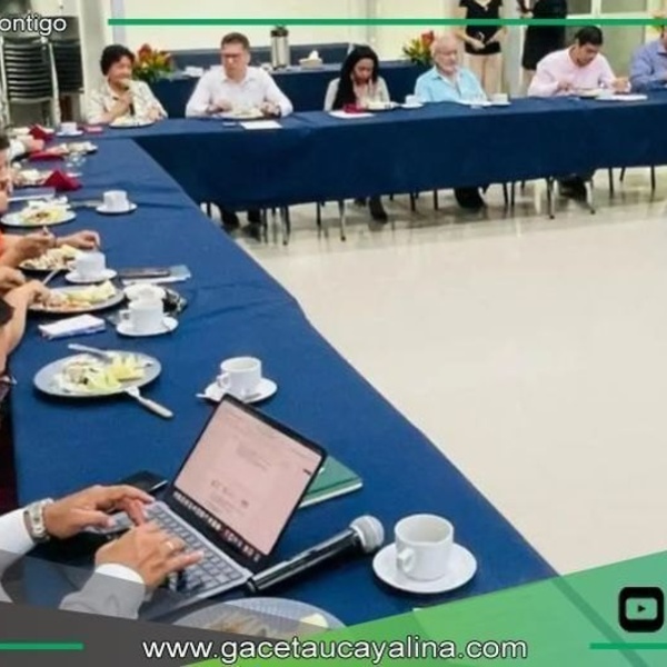 Cámara de Comercio Exterior se reúnen   para sesión  extraordinaria