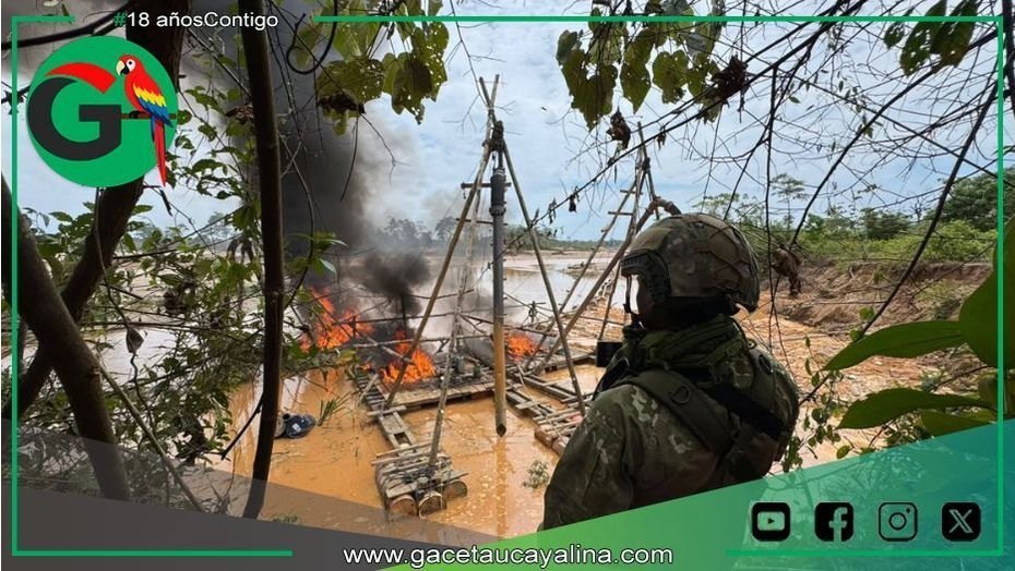 Personal de la PNP junto a la Fiscalía Especializada en Materia Ambiental, dan duro golpe a la minería ilegal en Madre Dios
