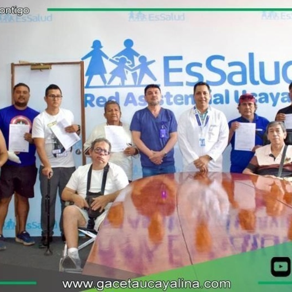 EsSalud Ucayali entrega certificados y promueve atención inclusiva regional