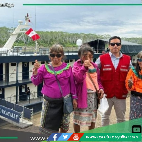 Pensión 65 lleva asistencia a Comunidades Nativas en embarcación