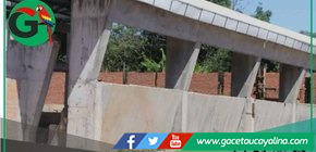 Obreros paralizan obras del Polideportivo de Saposoa por descuentos irregulares.