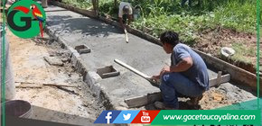 Municipalidad de Ucayali construye nueva vereda peatonal en Contamana