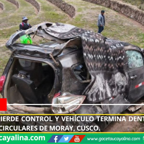 Conductor pierde control y vehículo termina dentro de los andenes circulares de Moray, Cusco.