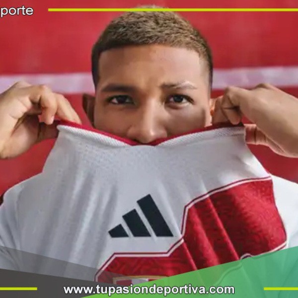Selección peruana presenta camiseta innovadora sin franja tradicional histórica hoy